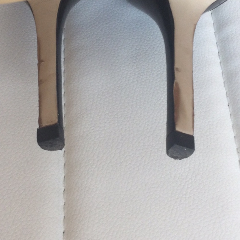 EUC Michael Michael Kors 8M Black Leather Shoes Heels - Picture 10 of 16